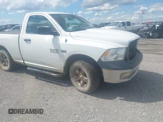 2015 Ram 1500 Tradesman z VIN 3C6JR6AT2FG554433, wystawiony jako IAAI lot #42114470 z przebiegiem Nie podano mil oraz . Historia ofert i sprzedaży dostępna na DreamBid. Obrazek 1.