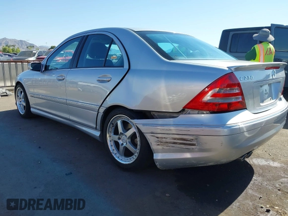 2007 Mercedes-Benz C 230 Sport z VIN WDBRF52HX7F934534, wystawiony jako IAAI lot #42509797 z przebiegiem 75 703 mil mil oraz . Historia ofert i sprzedaży dostępna na DreamBid. Obrazek 3.