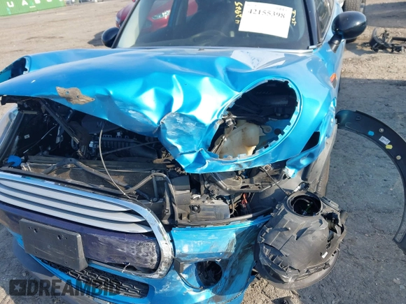 2015 MINI Hardtop 4 Door with VIN WMWXS5C56FT831505, listed as a IAAI auction lot 42155398 with 95,693 mi miles and . Bid and sale history available at DreamBid. Image 18.