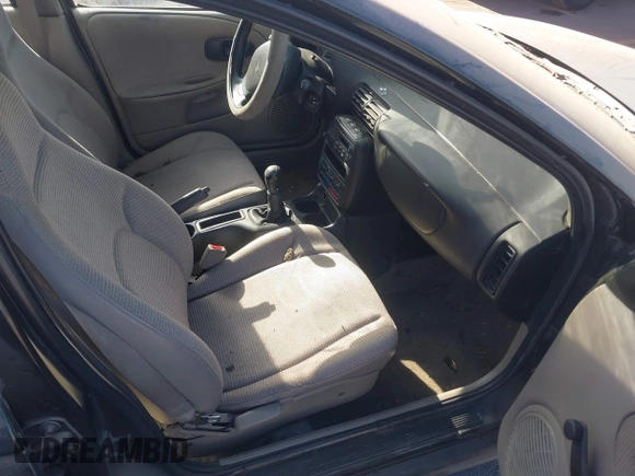 1998 Saturn SL with VIN 1G8ZF5287WZ294842, listed as a IAAI auction lot 41726012 with 170,385 mi miles. Bid and sale history available at carsss.com. Image 5.
