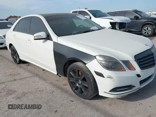 2012 Mercedes-Benz E-Class E 350 Luxury with VIN WDDHF8JBXCA595315, listed as a IAAI auction lot 41871462 with 122,677 mi miles. Bid and sale history available at carsss.com. Image 6.