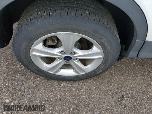 2013 Ford Escape SE z VIN 1FMCU9G93DUD04038, wystawiony jako IAAI lot #42587629 z przebiegiem 213 211 mil mil oraz . Historia ofert i sprzedaży dostępna na DreamBid. Obrazek 1.