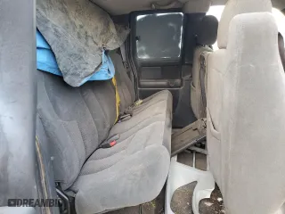 2003 Chevrolet Silverado 2500HD LS with VIN 1GCHK29153E314268, listed as a Copart auction lot 83975524 with 0 mi miles and Salvage Title. Bid and sale history available at carsss.com. Image 10.