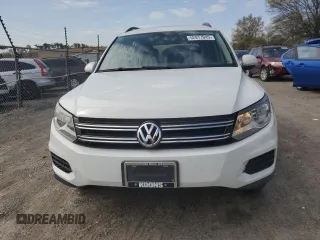 2017 Volkswagen Tiguan S with VIN WVGAV7AX5HK002381, listed as a Copart auction lot 52877045 with 86,610 mi miles and Clean Title. Bid and sale history available at DreamBid. Image 5.