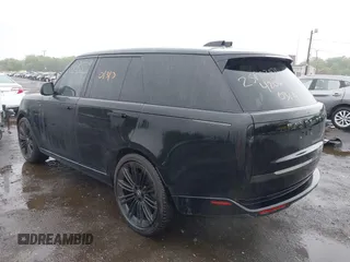 2024 Land Rover Range Rover SE z VIN SALKP9E96RA092327, wystawiony jako IAAI lot #42336138 z przebiegiem 41 600 mil mil oraz . Historia ofert i sprzedaży dostępna na DreamBid. Obrazek 6.