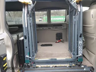 2018 GMC Savana Cargo Van with VIN 1GTW7AFG9J1326617, listed as a Copart auction lot 52071285 with 32,996 mi miles and Salvage Title. Bid and sale history available at carsss.com. Image 11.
