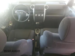 2006 Scion xB z VIN JTLKT324464044140, wystawiony jako Copart lot #58405855 z przebiegiem 253 815 mil mil oraz Szkoda całkowita • Salvage title. Historia ofert i sprzedaży dostępna na DreamBid. Obrazek 8.