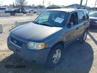 2004 Ford Escape XLT with VIN 1FMYU03164KB22170, listed as a IAAI auction lot 41991801 with 170,492 mi miles. Bid and sale history available at carsss.com. Image 2.