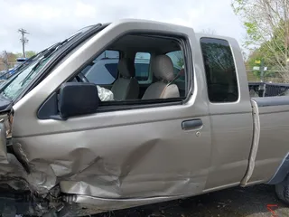 2004 Nissan Frontier XE z VIN 1N6DD26T94C459290, wystawiony jako IAAI lot #41962413 z przebiegiem 207 807 mil mil oraz . Historia ofert i sprzedaży dostępna na DreamBid. Obrazek 15.