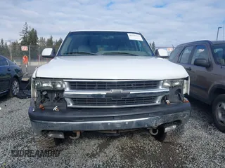 2001 Chevrolet Tahoe LT with VIN 1GNEK13T31J218674, listed as a IAAI auction lot 41529355 with 231,756 mi miles. Bid and sale history available at carsss.com. Image 6.