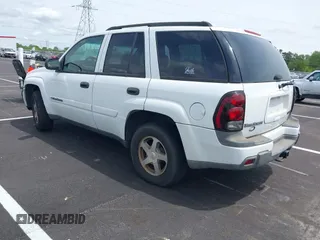 2003 Chevrolet TrailBlazer LS with VIN 1GNDS13S332326020, listed as a IAAI auction lot 42075836 with 221,748 mi miles. Bid and sale history available at carsss.com. Image 3.