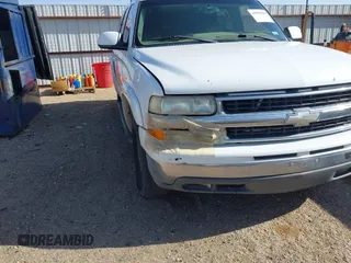 2004 Chevrolet Tahoe LT with VIN 1GNEC13Z74R322902, listed as a IAAI auction lot 41993964 with 258,526 mi miles. Bid and sale history available at carsss.com. Image 6.