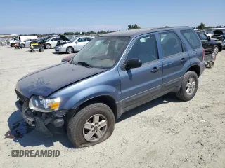 2005 Ford Escape XLS Value with VIN 1FMYU92Z05KA35832, listed as a Copart auction lot 62299554 with 0 mi miles and Salvage Title. Bid and sale history available at carsss.com. Image 1.