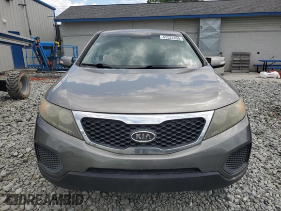 2011 Kia Sorento LX with VIN 5XYKT3A14BG086936, listed as a Copart auction lot 55522405 with 304,073 mi miles and Clean Title. Bid and sale history available at DreamBid. Image 5.