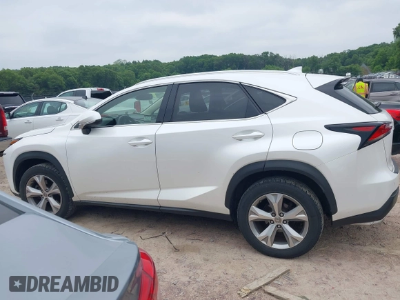 2017 Lexus NX 200t с VIN JTJBARBZXH2106281, выставлен на аукционе IAAI как лот 42457875 с пробегом 90 878 миль миль и . История ставок и продаж доступна на DreamBid. Изображение 14.