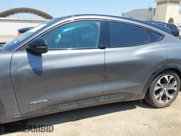 2023 Ford Mustang Mach-E Premium с VIN 3FMTK3SU3PMA83287, выставлен на аукционе IAAI как лот 42329691 с пробегом Не указан миль и . История ставок и продаж доступна на DreamBid. Изображение 13.