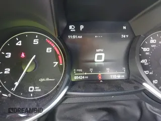 2018 Alfa Romeo Giulia z VIN ZARFAEDNXJ7571486, wystawiony jako IAAI lot #42023221 z przebiegiem 95 424 mil mil oraz . Historia ofert i sprzedaży dostępna na DreamBid. Obrazek 15.