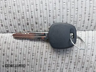 2012 Toyota Camry L z VIN 4T1BF1FKXCU525596, wystawiony jako IAAI lot #42076132 z przebiegiem 197 164 mil mil oraz . Historia ofert i sprzedaży dostępna na DreamBid. Obrazek 11.