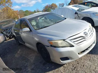 2011 Toyota Camry LE with VIN 4T1BF3EK9BU640802, listed as a IAAI auction lot 40959523 with 308,615 mi miles. Bid and sale history available at carsss.com. Image 1.