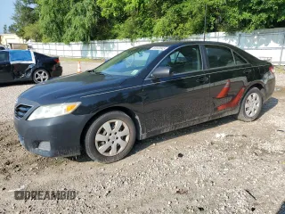 2010 Toyota Camry z VIN 4T1BF3EKXAU017252, wystawiony jako Copart lot #60660845 z przebiegiem 262 360 mil mil oraz Czysty tytuł • Clean title. Historia ofert i sprzedaży dostępna na DreamBid. Obrazek 1.