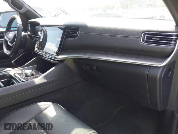 2024 Jeep Wagoneer Series II with VIN 1C4SJSBP6RS158498, listed as a IAAI auction lot 42448671 with 35,645 mi miles and . Bid and sale history available at DreamBid. Image 5.