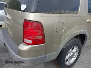 2002 Ford Explorer XLT z VIN 1FMDU73W42UC85520, wystawiony jako IAAI lot #42096446 z przebiegiem 209 399 mil mil oraz . Historia ofert i sprzedaży dostępna na DreamBid. Obrazek 14.