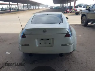 2003 Nissan 350Z Enthusiast with VIN JN1AZ34D43T116381, listed as a IAAI auction lot 41507588 with 195,944 mi miles. Bid and sale history available at carsss.com. Image 16.