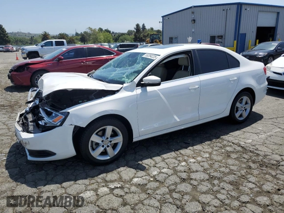 2014 Volkswagen Jetta TDI w/Premium with VIN 3VW3L7AJ4EM372687, listed as a Copart auction lot 55284225 with 95,645 mi miles and Salvage title. Bid and sale history available at DreamBid. Image 1.