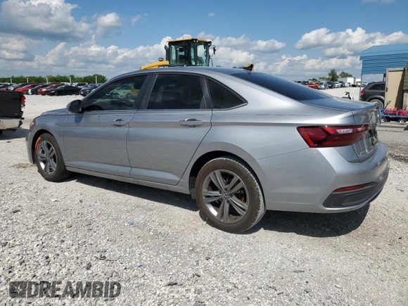 2024 Volkswagen Jetta SE с VIN 3VW7M7BU2RM059151, выставлен на аукционе Copart как лот 54608035 с пробегом 4 657 миль миль и Списание • Salvage title. История ставок и продаж доступна на DreamBid. Изображение 2.