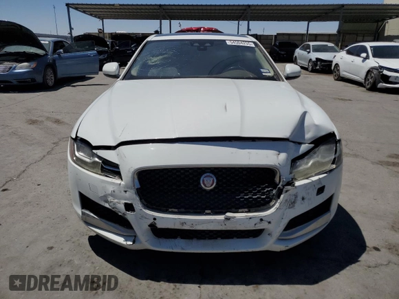 2017 Jaguar XF 35t Premium с VIN SAJBD4BV1HCY40426, выставлен на аукционе Copart как лот 54504255 с пробегом 73 521 миль миль и Списание • Salvage title. История ставок и продаж доступна на DreamBid. Изображение 5.