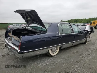 1994 Cadillac Fleetwood z VIN 1G6DW52P8RR724215, wystawiony jako Copart lot #57547715 z przebiegiem Nie podano mil oraz Szkoda całkowita • Salvage title. Historia ofert i sprzedaży dostępna na DreamBid. Obrazek 3.