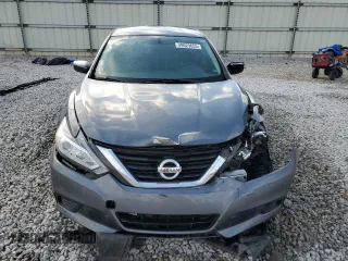 2018 Nissan Altima SR with VIN 1N4AL3AP1JC475560, listed as a Copart auction lot 49029655 with 121,264 mi miles and Salvage Title. Bid and sale history available at DreamBid. Image 5.