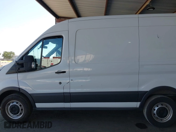 2018 Ford Transit с VIN 1FTYR1CM6JKA17257, выставлен на аукционе IAAI как лот 42487936 с пробегом 141 684 миль миль и . История ставок и продаж доступна на DreamBid. Изображение 14.