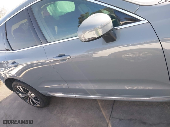2023 Volvo XC60 Plus Bright Theme with VIN YV4L12RN8P1356993, listed as a IAAI auction lot 41561181 with 8,835 mi miles. Bid and sale history available at carsss.com. Image 14.