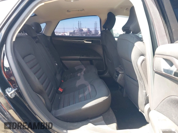 2016 Ford Fusion SE Hybrid z VIN 3FA6P0LU4GR260180, wystawiony jako IAAI lot #42508932 z przebiegiem 97 475 mil mil oraz . Historia ofert i sprzedaży dostępna na DreamBid. Obrazek 8.