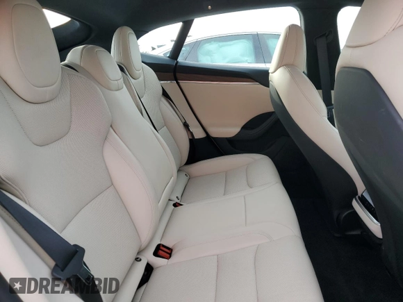 2024 Tesla Model S z VIN 5YJSA1E56RF543139, wystawiony jako Copart lot #86568584 z przebiegiem 1 212 mil mil oraz Szkoda całkowita • Salvage title. Historia ofert i sprzedaży dostępna na DreamBid. Obrazek 10.