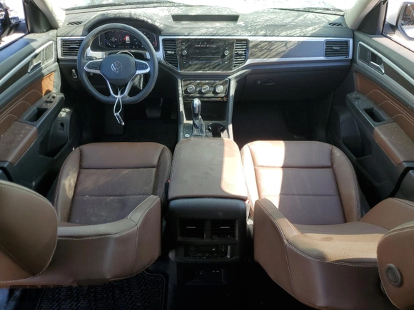 2023 Volkswagen Atlas SE with VIN 1V2WR2CA1PC530856, listed as a Copart auction lot 52601925 with 32,671 mi miles and Salvage title. Bid and sale history available at DreamBid. Image 8.