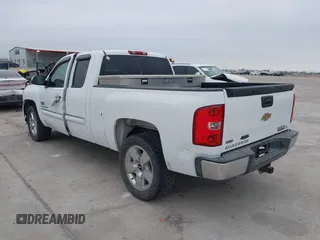 2010 Chevrolet Silverado 1500 LT with VIN 1GCSCSE00AZ293058, listed as a IAAI auction lot 41464133 with 164,865 mi miles and . Bid and sale history available at DreamBid. Image 3.