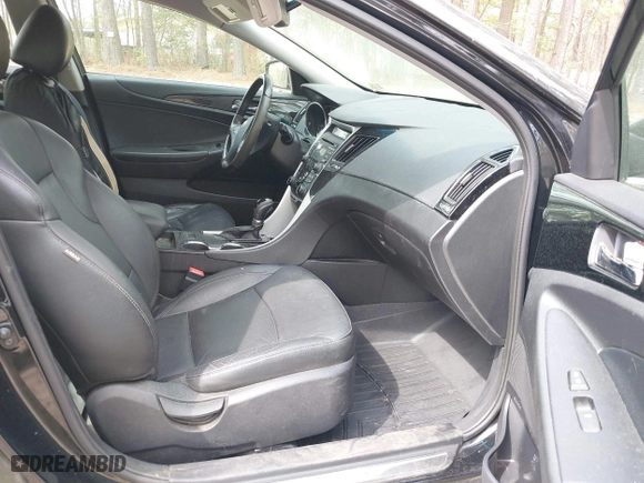 2013 Hyundai Sonata SE with VIN 5NPEC4AC9DH807963, listed as a IAAI auction lot 41971858 with 117,037 mi miles. Bid and sale history available at carsss.com. Image 5.