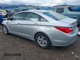 2013 Hyundai Sonata GLS with VIN 5NPEB4AC3DH693395, listed as a IAAI auction lot 40786592 with 147,774 mi miles and . Bid and sale history available at carsss.com. Image 3.