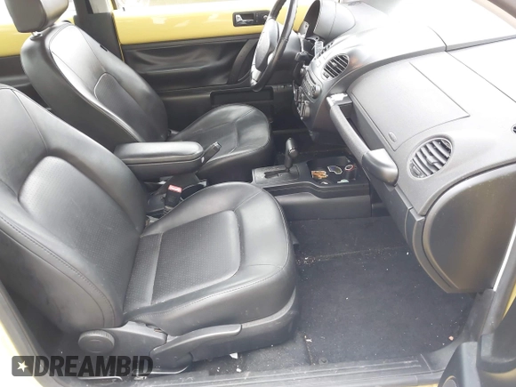 2009 Volkswagen Beetle S with VIN 3VWRW31C09M514034, listed as a IAAI auction lot 41969381 with 147,278 mi miles and . Bid and sale history available at DreamBid. Image 5.