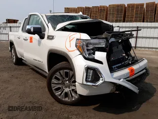 2021 GMC Sierra 1500 Denali z VIN 3GTU9FET8MG378713, wystawiony jako Copart lot #57685721 z przebiegiem Nie podano mil oraz Szkoda całkowita • Salvage title. Historia ofert i sprzedaży dostępna na DreamBid. Obrazek 1.
