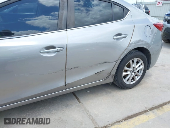 2015 Mazda 3 i Touring z VIN 3MZBM1V73FM144587, wystawiony jako IAAI lot #42422701 z przebiegiem 130 483 mil mil oraz . Historia ofert i sprzedaży dostępna na DreamBid. Obrazek 18.