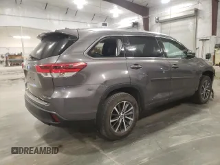2018 Toyota Highlander SE z VIN 5TDJZRFH8JS528329, wystawiony jako Copart lot #56682465 z przebiegiem 131 082 mil mil oraz Szkoda całkowita • Salvage title. Historia ofert i sprzedaży dostępna na DreamBid. Obrazek 3.