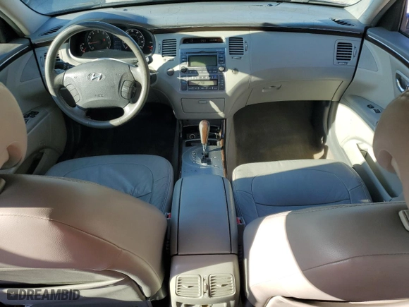 2010 Hyundai Azera GLS with VIN KMHFC4DD5AA484650, listed as a Copart auction lot 46832605 with 206,784 mi miles and Salvage Title. Bid and sale history available at carsss.com. Image 8.