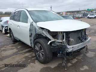 2018 Nissan Pathfinder SV with VIN 5N1DR2MN1JC673562, listed as a IAAI auction lot 41828213 with 62,882 mi miles. Bid and sale history available at carsss.com. Image 1.