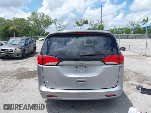 2017 Chrysler Pacifica Touring with VIN 2C4RC1DG7HR516711, listed as a IAAI auction lot 42633544 with 97,853 mi miles and . Bid and sale history available at DreamBid. Image 16.