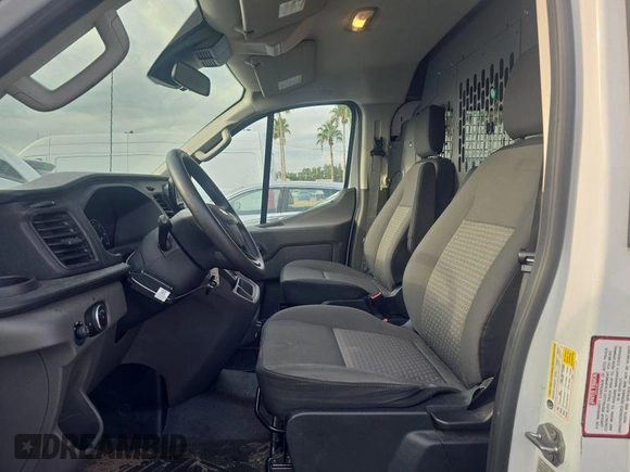 2020 Ford Transit Cargo с VIN 1FTBR1Y8XLKB79512, выставлен на аукционе IAAI как лот 42849713 с пробегом 79 515 миль миль и . История ставок и продаж доступна на DreamBid. Изображение 8.