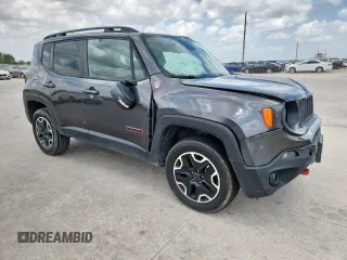 2016 Jeep Renegade Trailhawk with VIN ZACCJBCT7GPD48085, listed as a Copart auction lot 61563515 with 205,070 mi miles and Salvage title. Bid and sale history available at DreamBid. Image 4.
