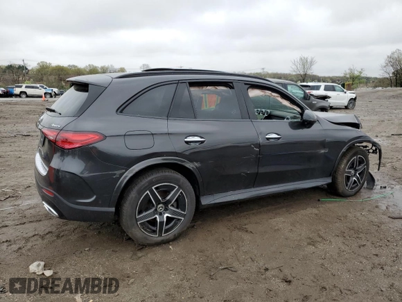 2025 Mercedes-Benz GLC 300 z VIN W1NKM4HB7SF260981, wystawiony jako Copart lot #51979695 z przebiegiem 4 881 mil mil oraz Szkoda całkowita • Salvage title. Historia ofert i sprzedaży dostępna na DreamBid. Obrazek 3.